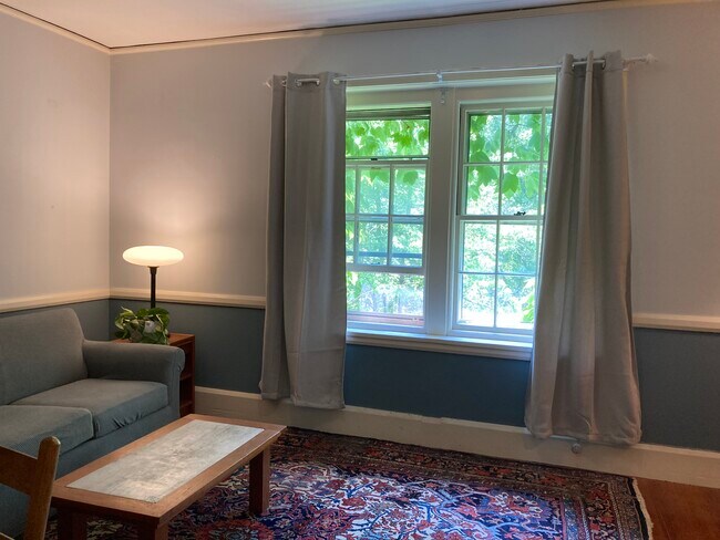 Foto del edificio - 254 Fairhaven Rd