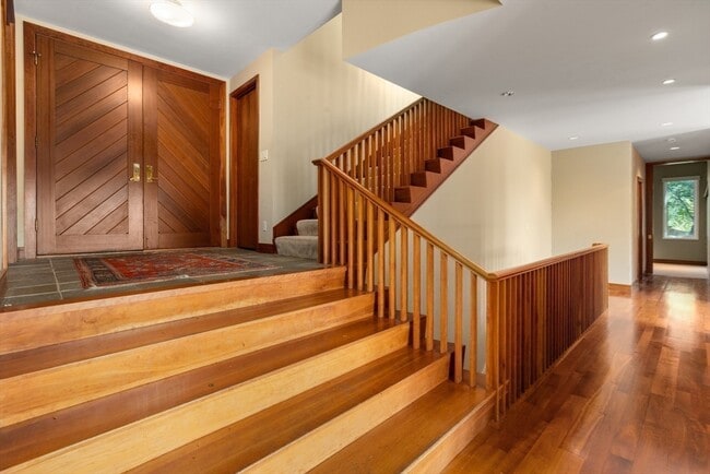 Foto del edificio - 225 Kenrick St