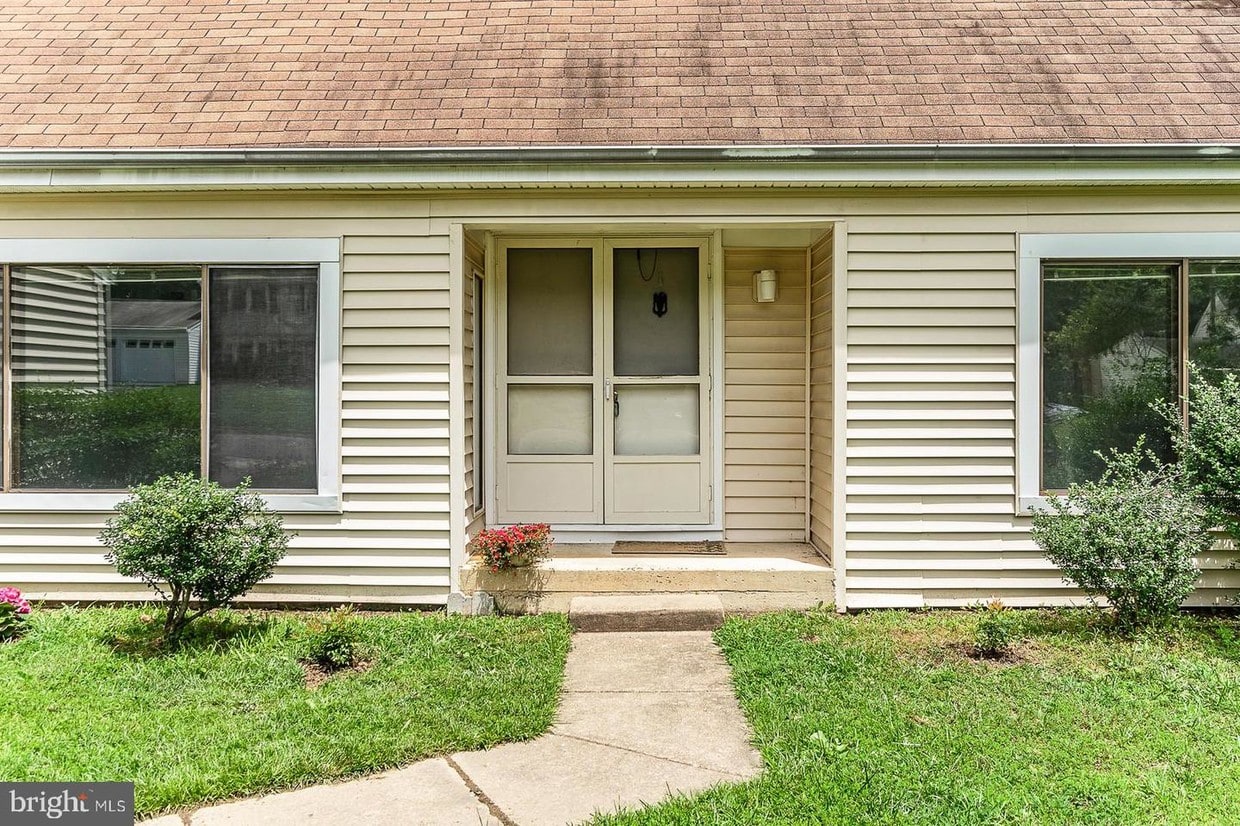Foto principal - 6942 Spelman Dr