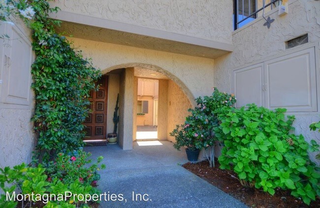 Building Photo - 3 br, 2.5 bath House - 145 El Pinar