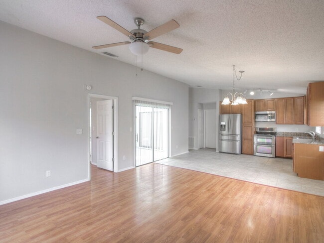 Building Photo - 1505 Cougar Ct