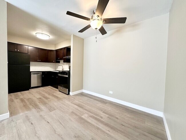 Foto del edificio - 915 Westmoreland Dr