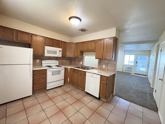 Foto del edificio - 599 Darwin St