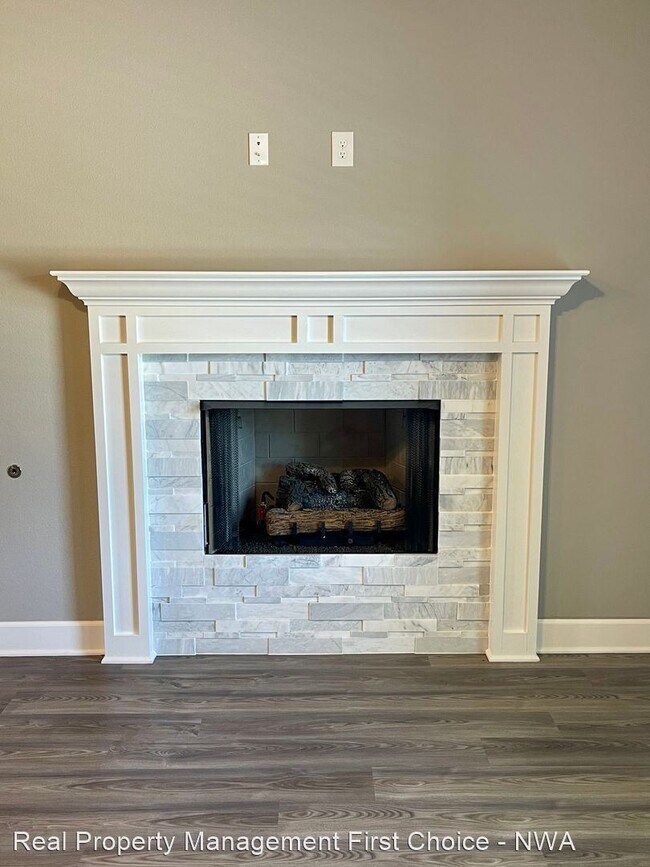Foto del edificio - 3 br, 2 bath House - 555  East Oxen Lane
