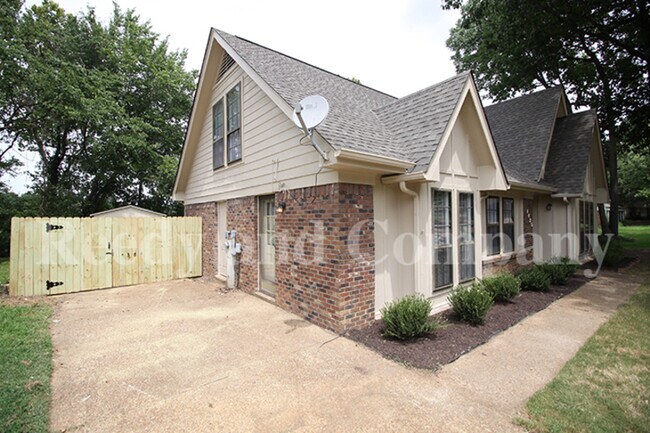 Building Photo - 1435 Sandy Stone Ln