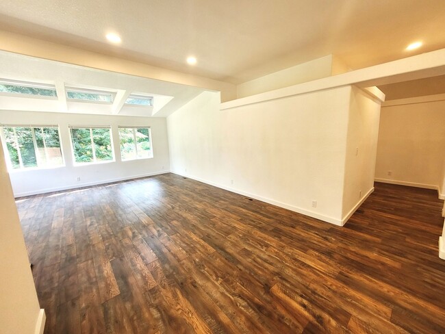 Building Photo - Country Home in secluded Mosquito Lake Rd ...