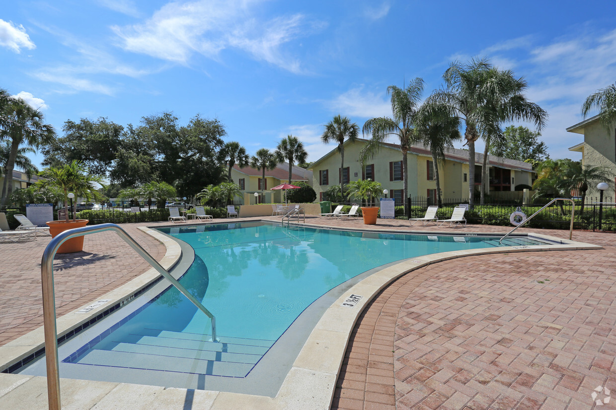 Costa Del Sol Apartments - Seminole, FL | Apartments.com