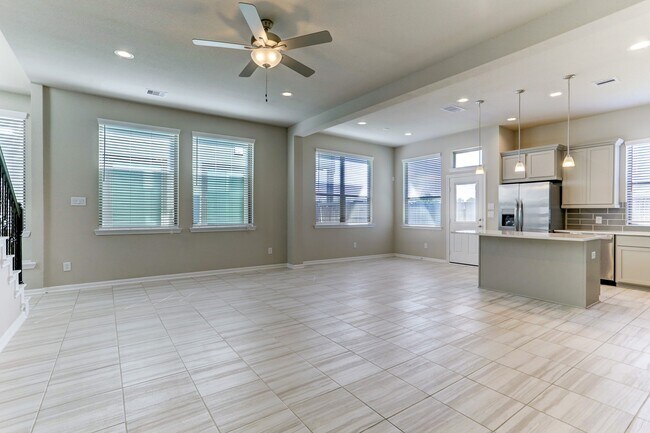 Building Photo - 2527 Terrace Point Dr