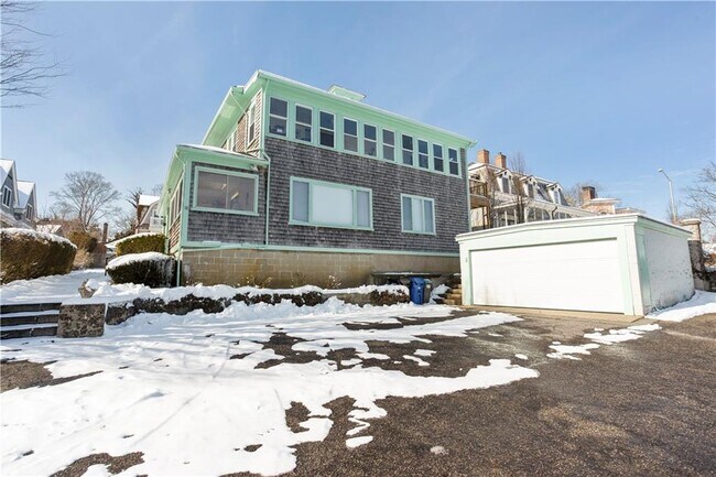 Building Photo - 18 Seaview Ave