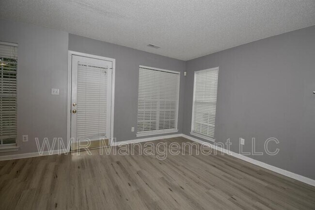 Building Photo - 6746 Summergold Way