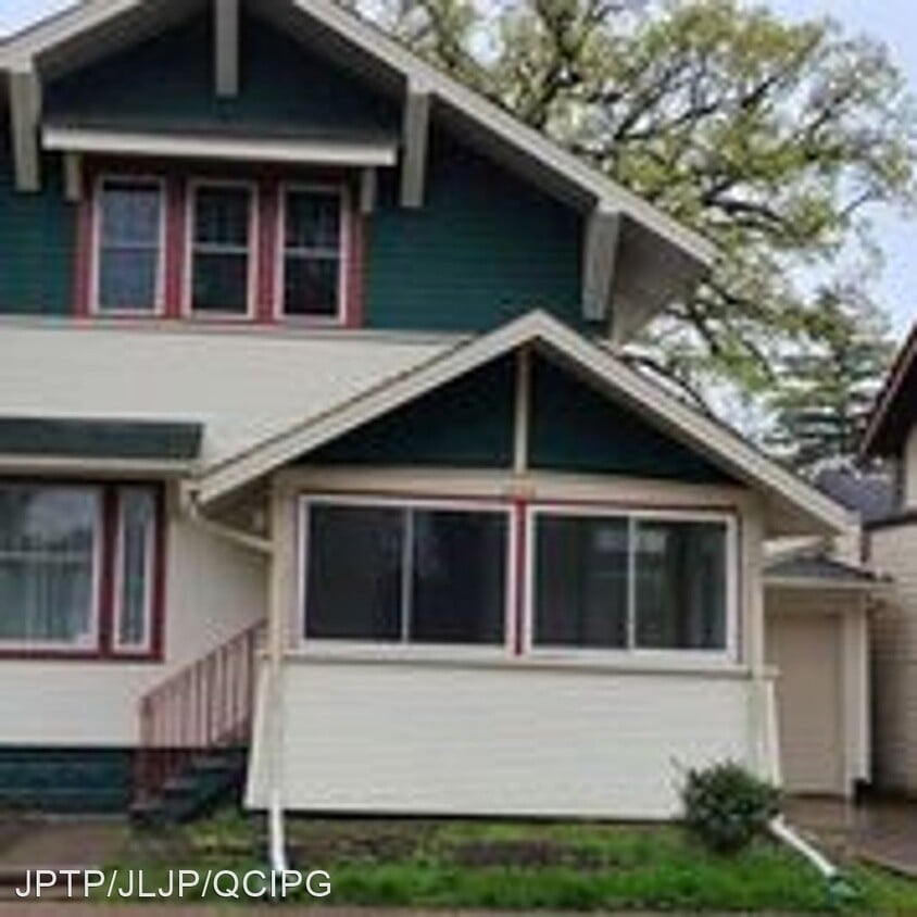 Primary Photo - 3 br, 1.5 bath House - 2434 17th Ave