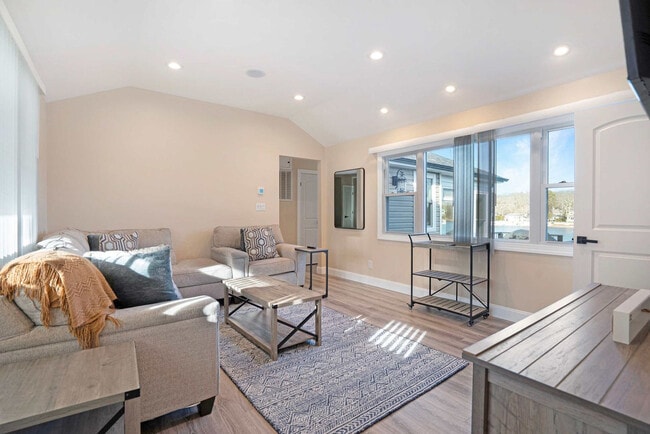 Foto del edificio - 187 Lakeside Trail