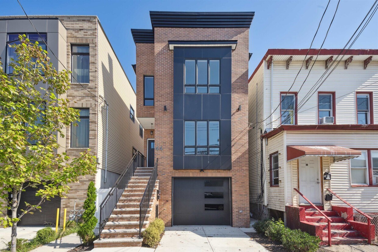 44 McAdoo Ave Unit 1, Jersey City, NJ 07305 Condo for Rent in Jersey City, NJ