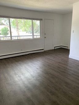 Building Photo - Sorrento Manor