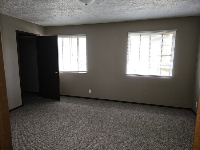 Master Bedroom - 1609 87th Pl