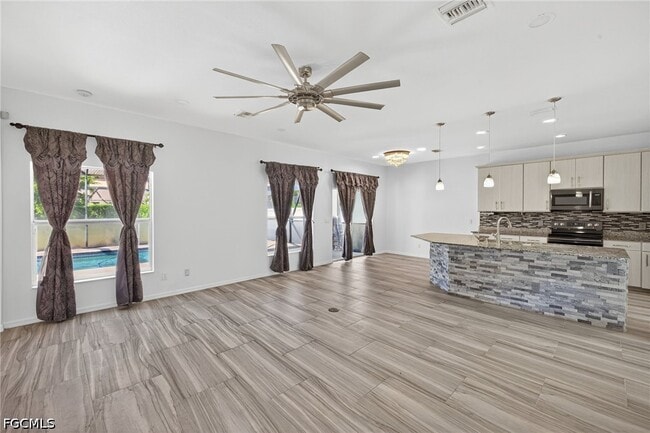 Building Photo - 2858 Via Campania St
