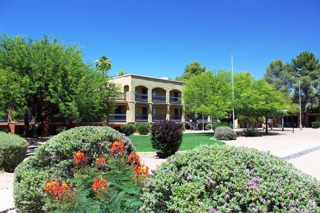 Building Photo - Sedona Pointe Apartments