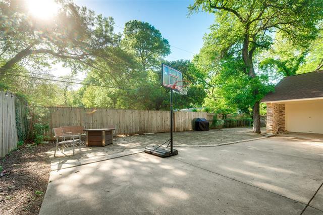 Foto del edificio - 3224 Preston Hollow Rd