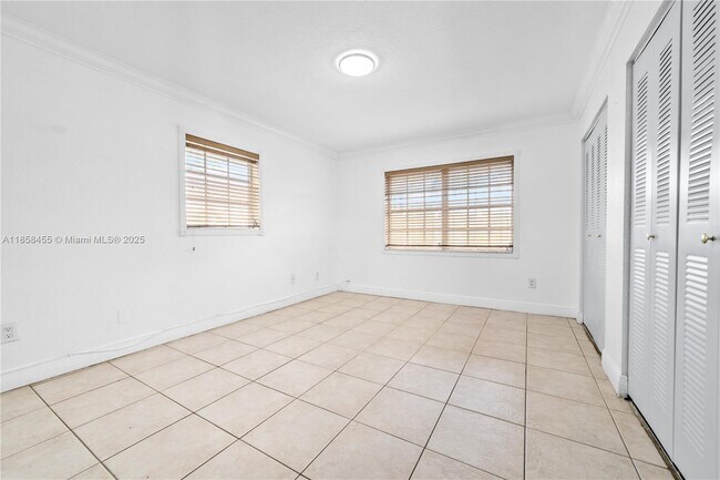 Building Photo - 8650 SW 109th Ave