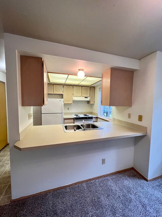 Foto del edificio - 1393 Bradley Ln