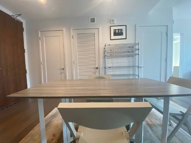 Building Photo - FURNISHED OR UNFURNISHED! One of the Most Desirable Locations On the Wharf!  1 Bed at the VIO! Av...