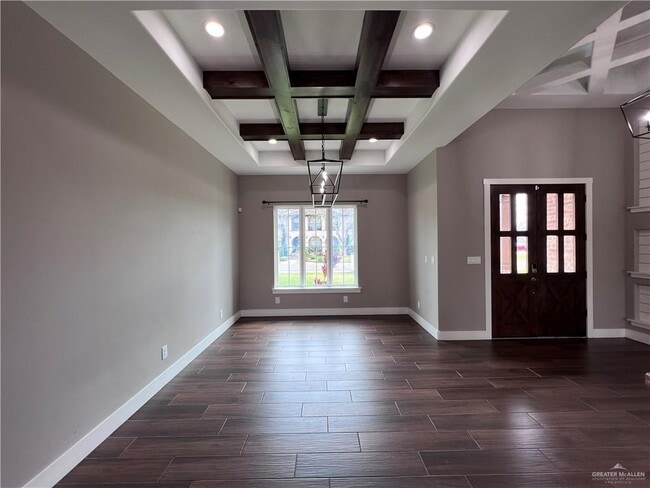 Building Photo - 5605 E Pecan Dr