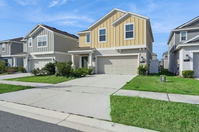 Photo - Spacious 4-Bed Retreat with 2.5 Baths in Davenport, FL – Your Next Rental Home Awaits!
