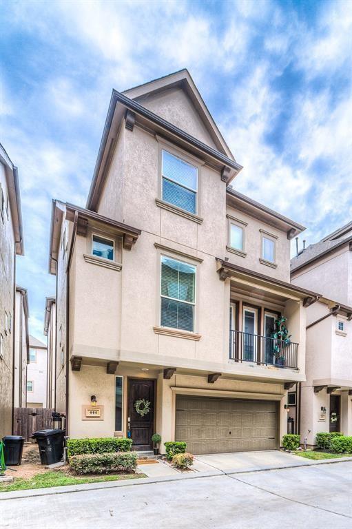 Building Photo - 444 N Live Oak St