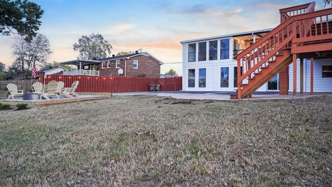 Building Photo - 6620 Upton Ln