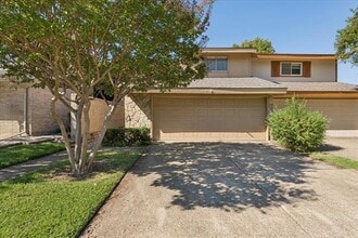 Building Photo - 2905 Country Pl Cir