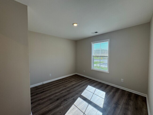 Foto del edificio - 207 Mountaindale Dr