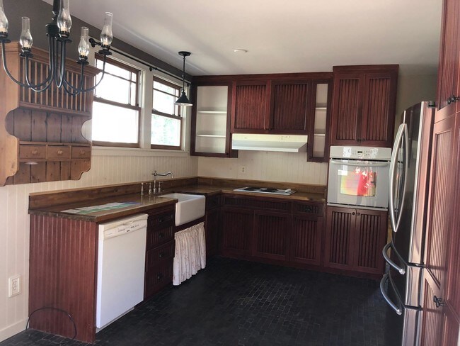 Foto del edificio - 107 Clover Ln