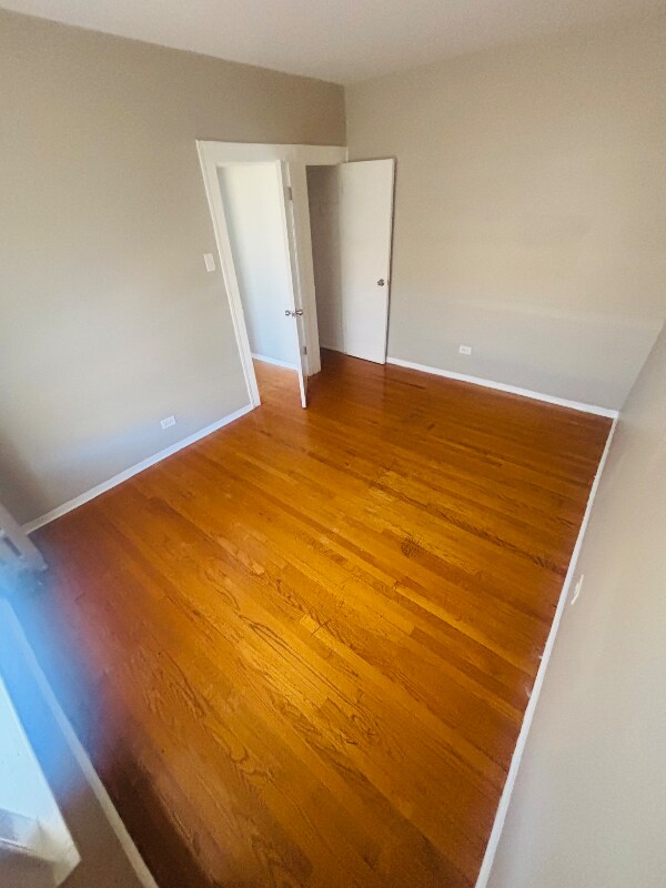 Foto del edificio - 6930 S Oglesby Ave
