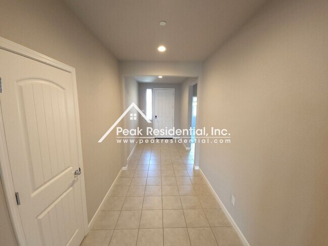 Foto del edificio - 3 br, 2 bath House - 2802 Chelan Ct