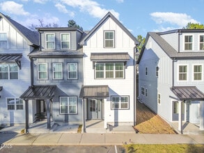 Building Photo - Room in Townhome on Gossamer Ln