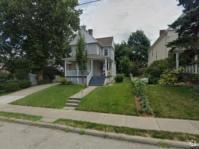 Building Photo - 4020 Elsmere Ave