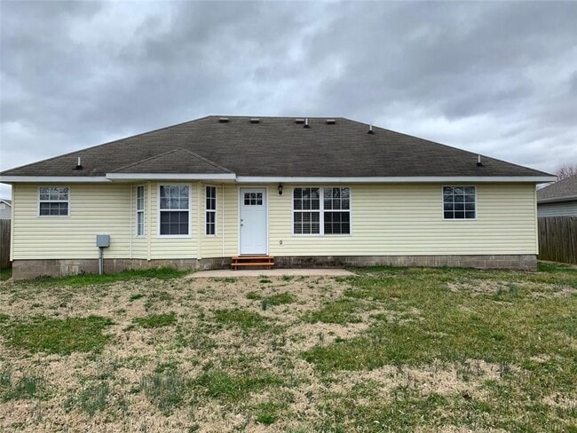 Building Photo - 20710 Highland Dr