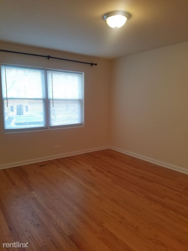Building Photo - 2109 W Berwyn Ave