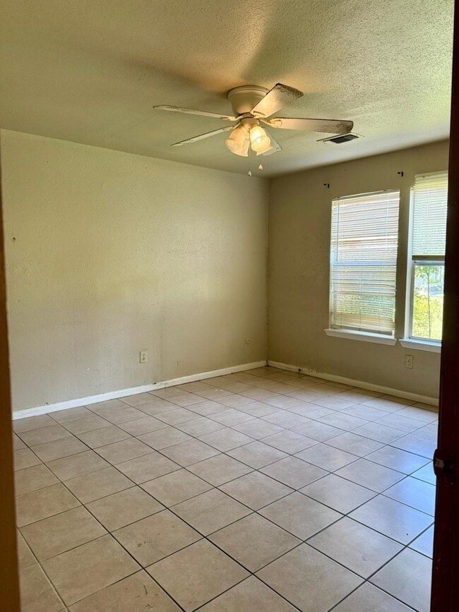 Foto del edificio - 12282 Wild Pine Dr