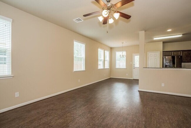Foto del edificio - 15030 Silhouette Ridge Dr