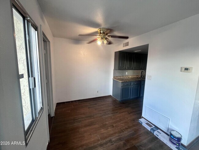 Foto del edificio - 8426 N 34th Dr