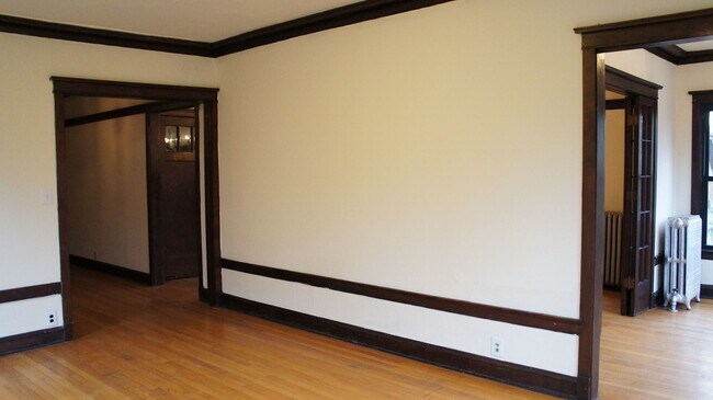 Foto del edificio - 2428 N Sawyer Ave