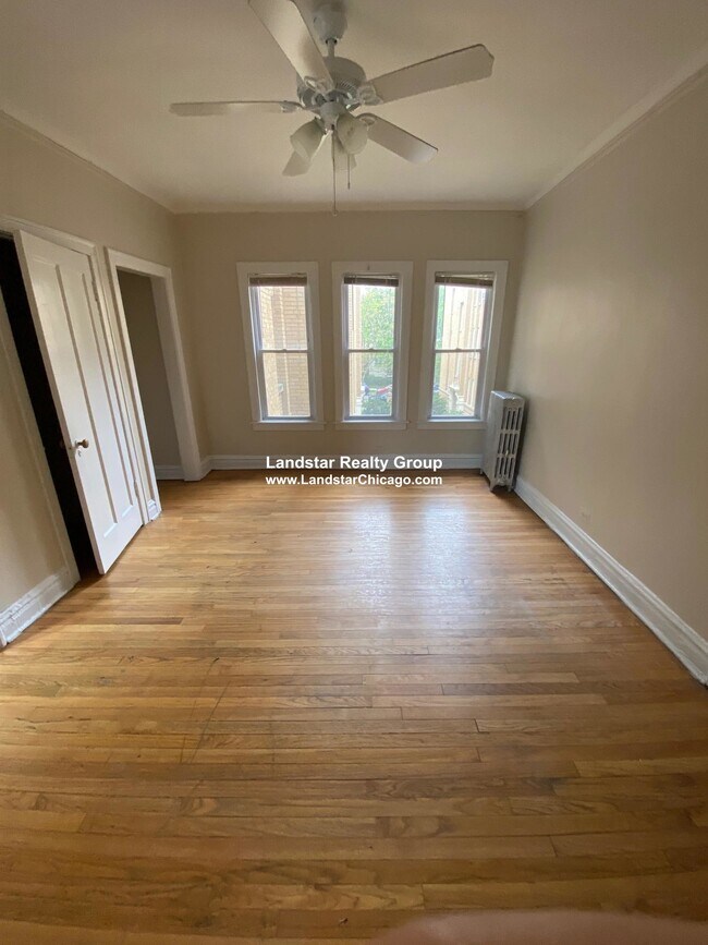 Foto del edificio - 4933 N Whipple St