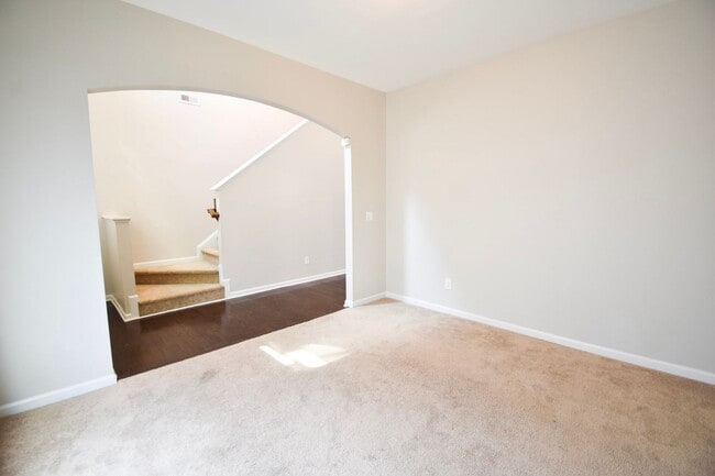 Foto del edificio - Coming Soon! 4 Bedroom 2.5 Bath