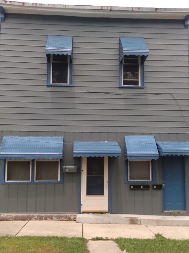 Primary Photo - 169 E 23rd St