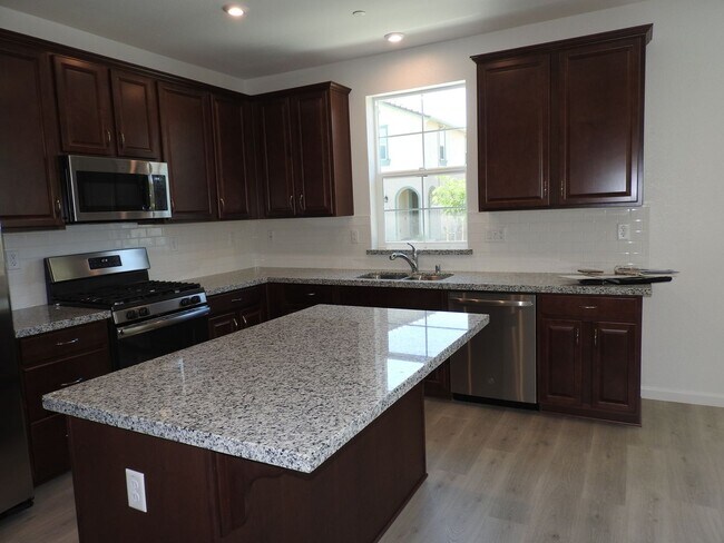 Foto del edificio - Beautiful Home in Roseville