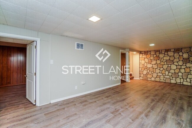 Building Photo - Charming 3 Bedroom in Columbus!