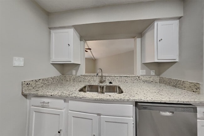 Foto del edificio - 26 Pinewood Forest Ct