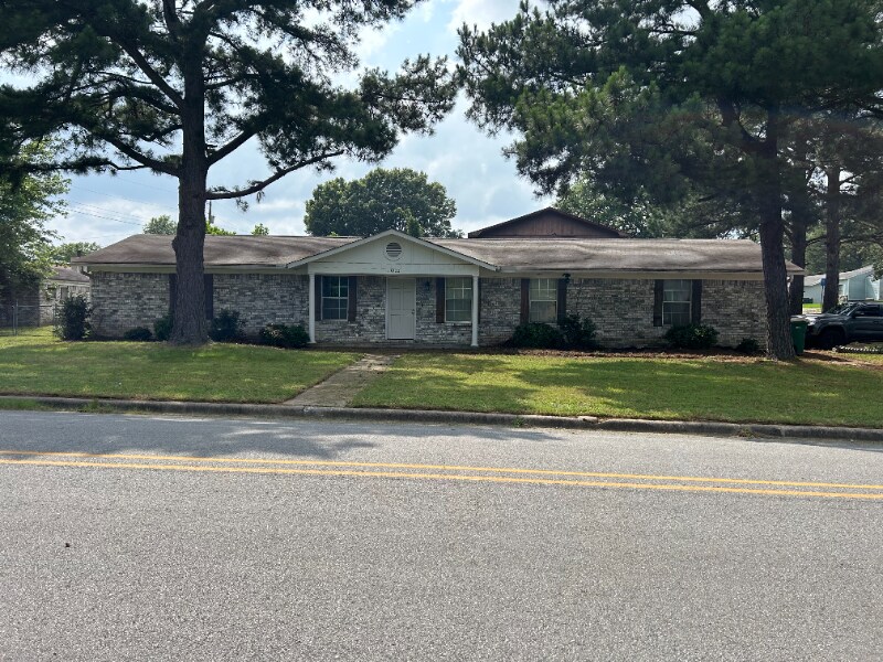 Primary Photo - 13900 Hilaro Springs Rd