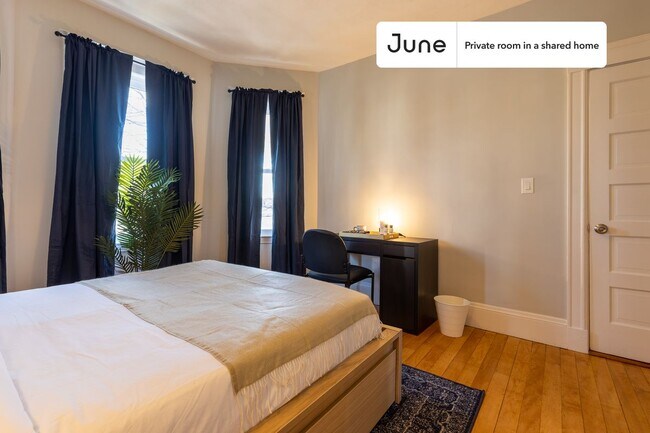 Building Photo - Room in Shared 4 bed/2 bath home in Savin Hill